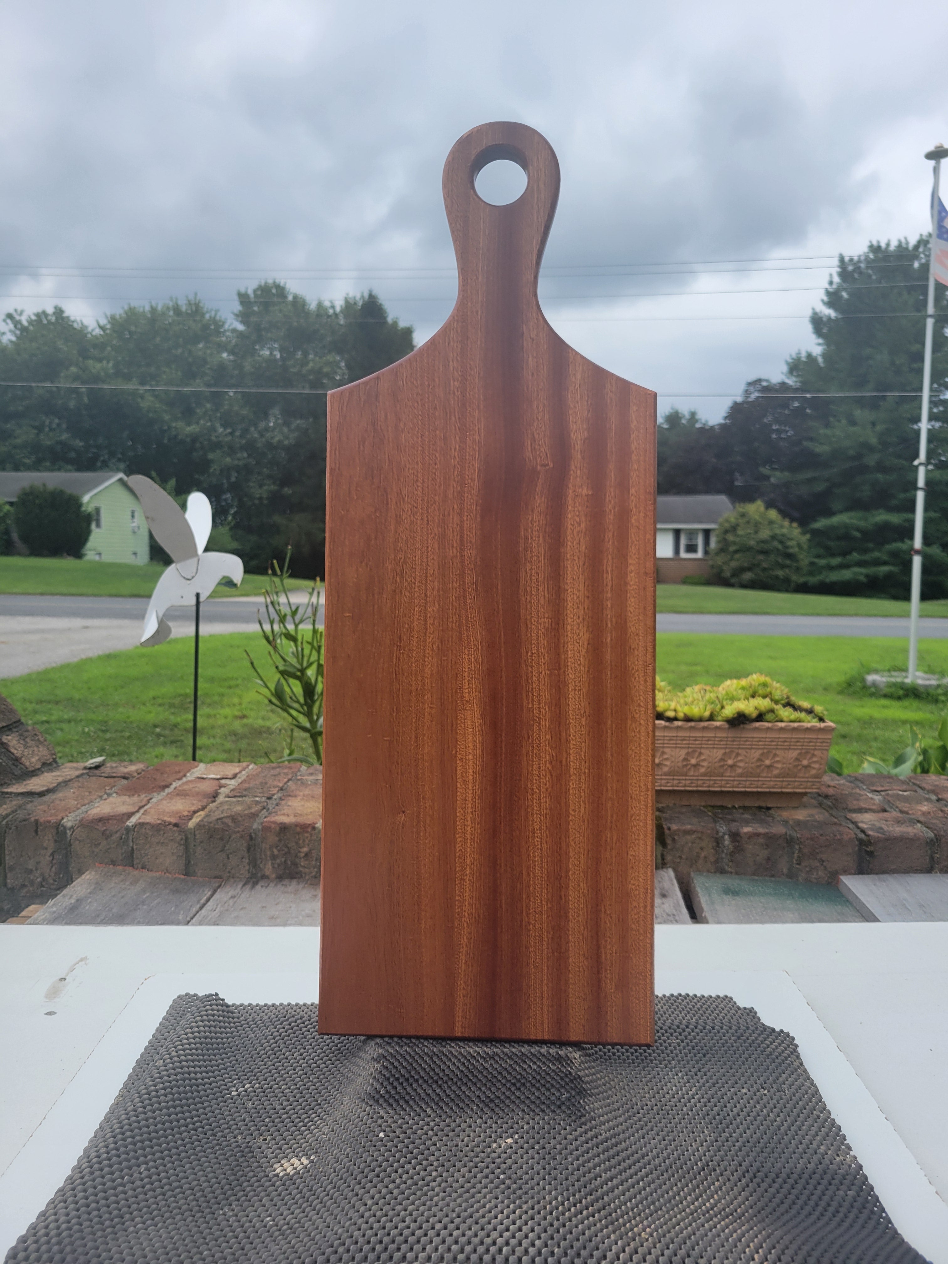 Sapele Charcuterie Board with Circular handle