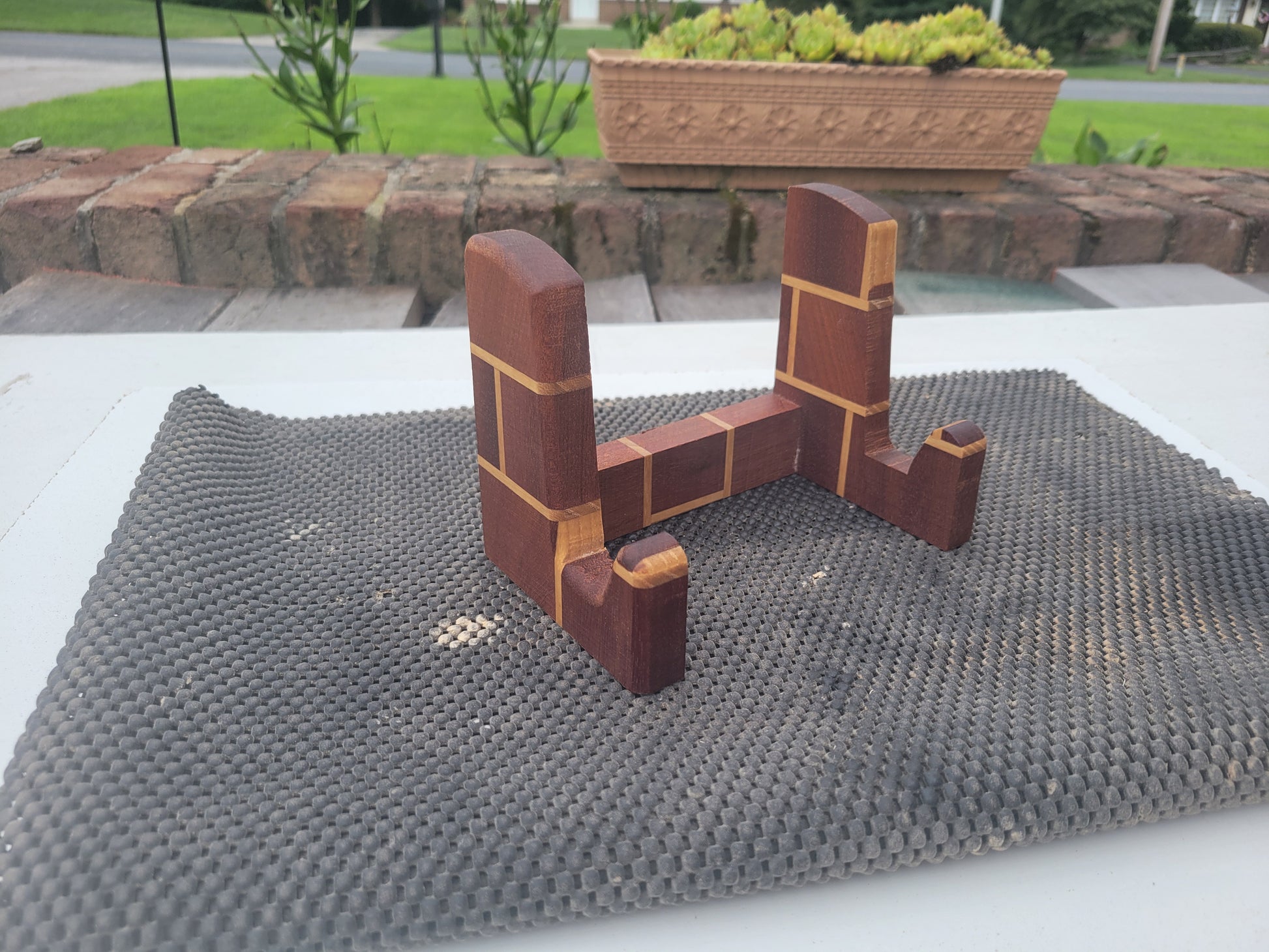 Brick Pattern Cutting Board with Matching Stand