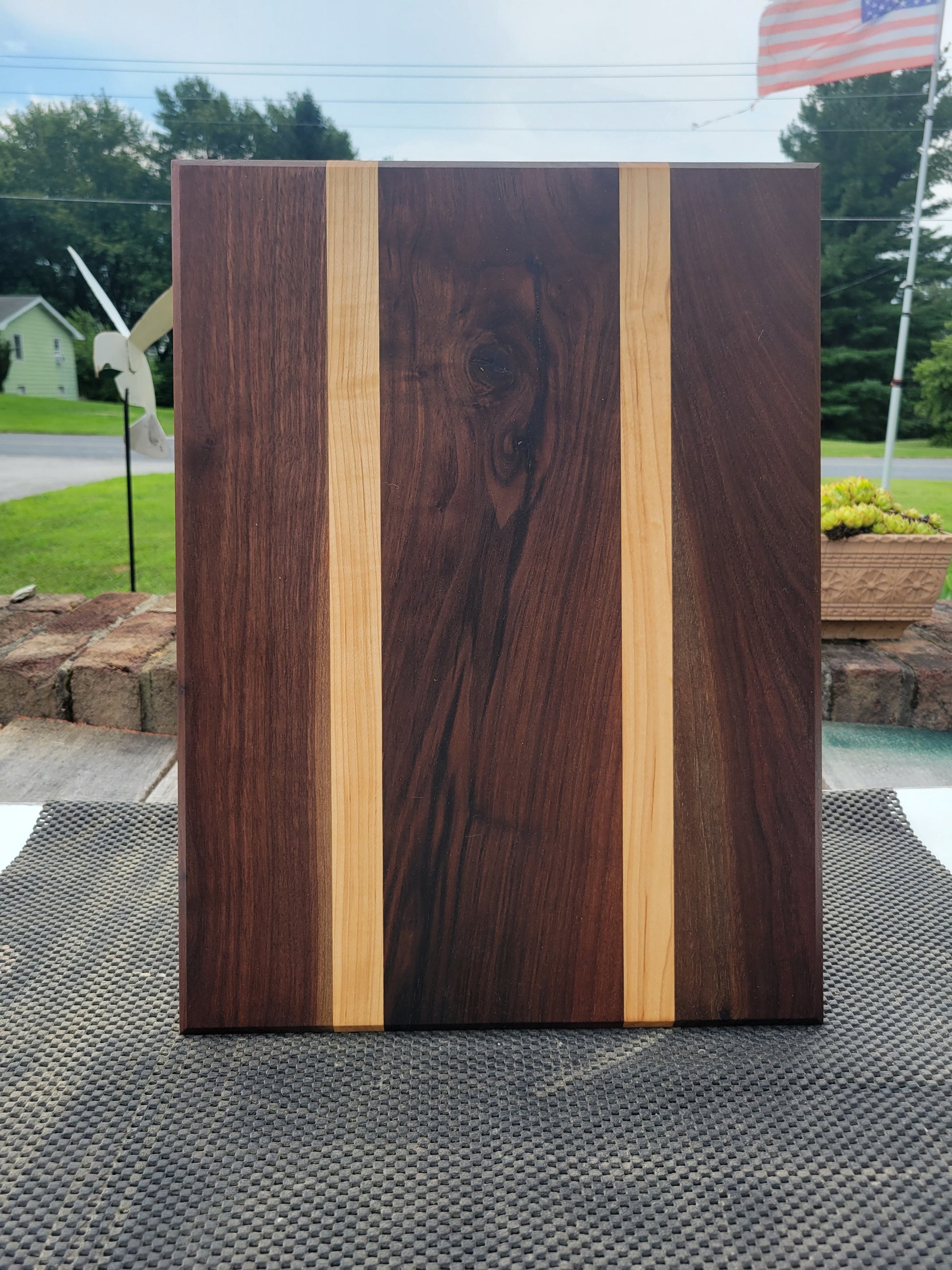 Maple and Walnut Facegrain